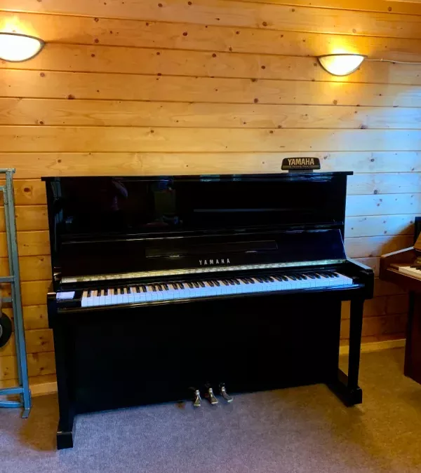 Yamaha U10BL